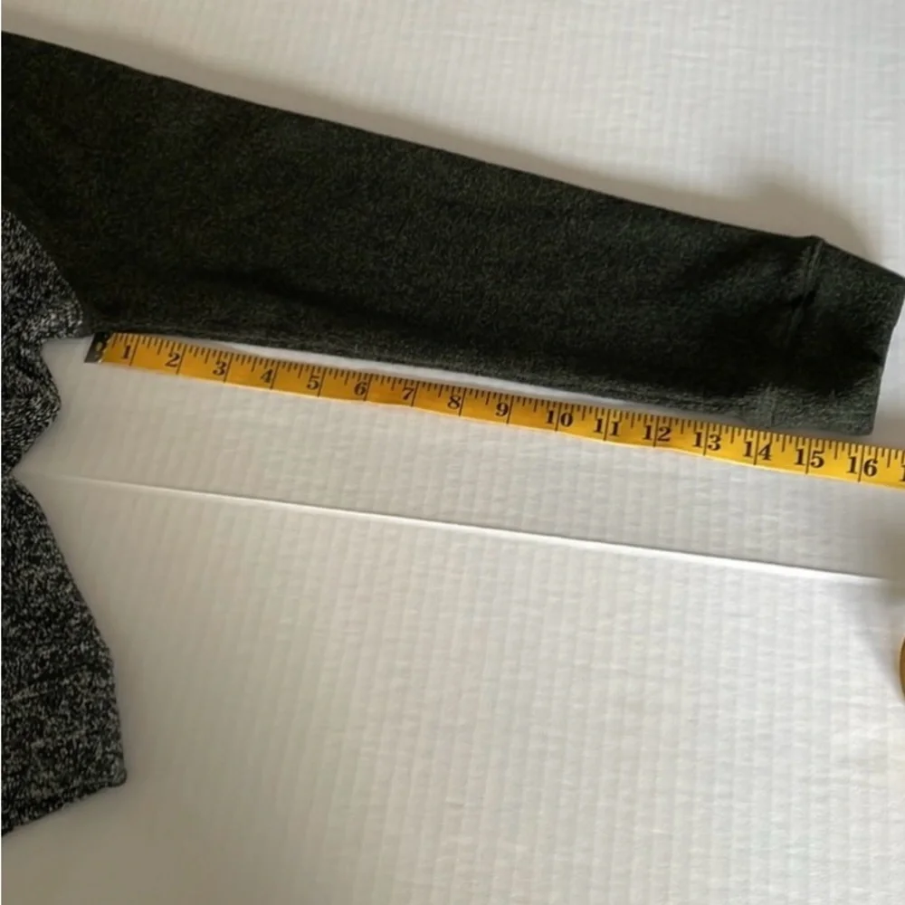 Old Navy fleece quarter zip  gray & black sweatshirt  Boys XL 14-16